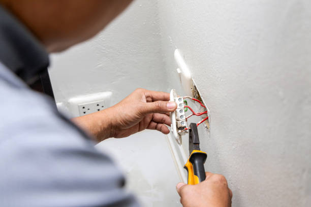 Best Affordable Emergency Electrician  in Quitman, MS